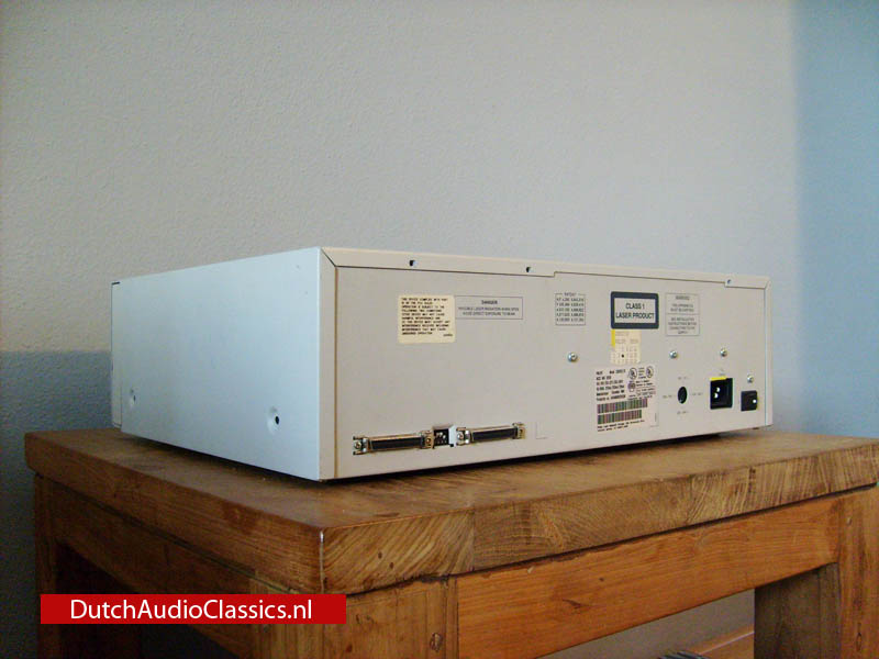 Philips CDD552 2x SCSI cd recorder - DutchAudioClassics.nl