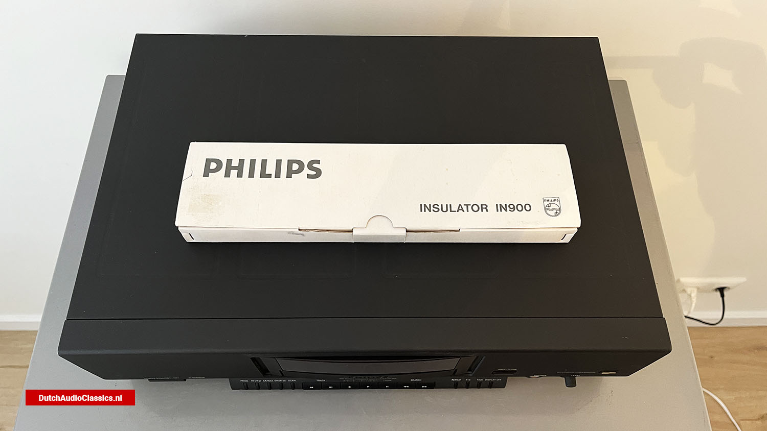 Philips IN900 insulator