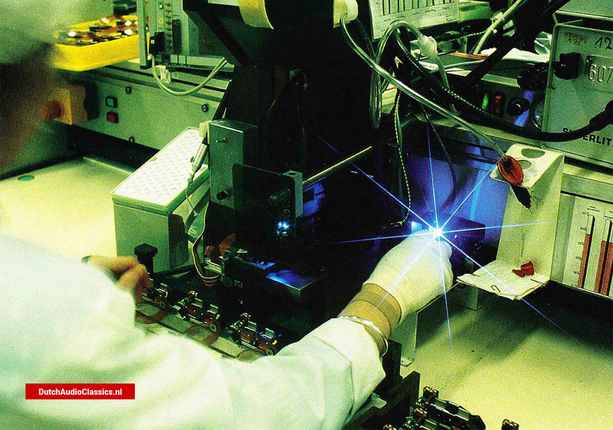 Making of the Philips CD880 cdplayer 1989