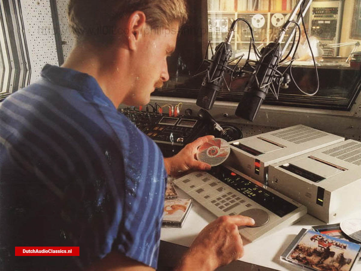 Philips LHH2000 professional broadcast cdplayer